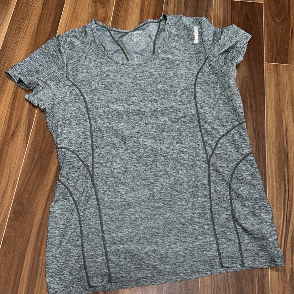 Medium Reebok ladies active top
